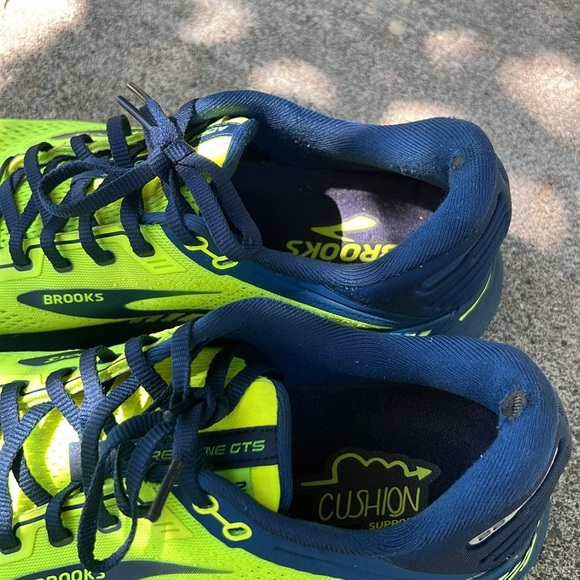 Brooks Adrenaline GTS Men’s Shoes Bright Yellow and Navy Size 10.5 - Picture 4 of 9